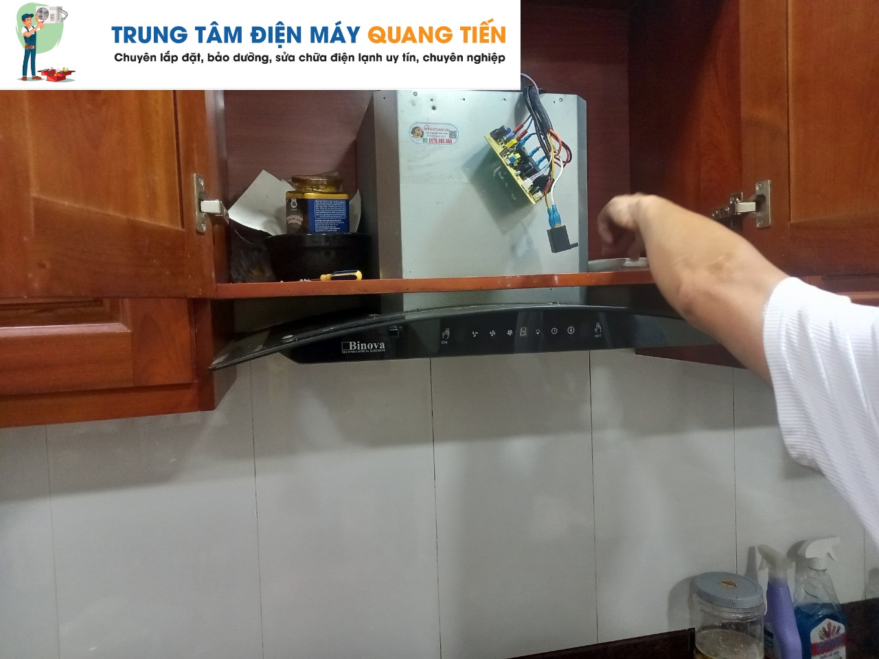 Sửa máy hút mùiii